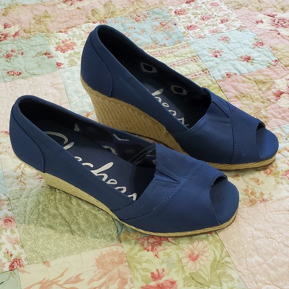 NWOT Skechers Classic Blue Wedges Size 8